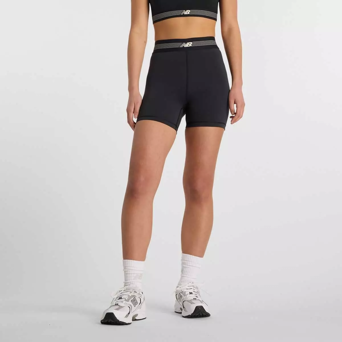 Calza Corta Running Mujer New Balance AC Short 5-0