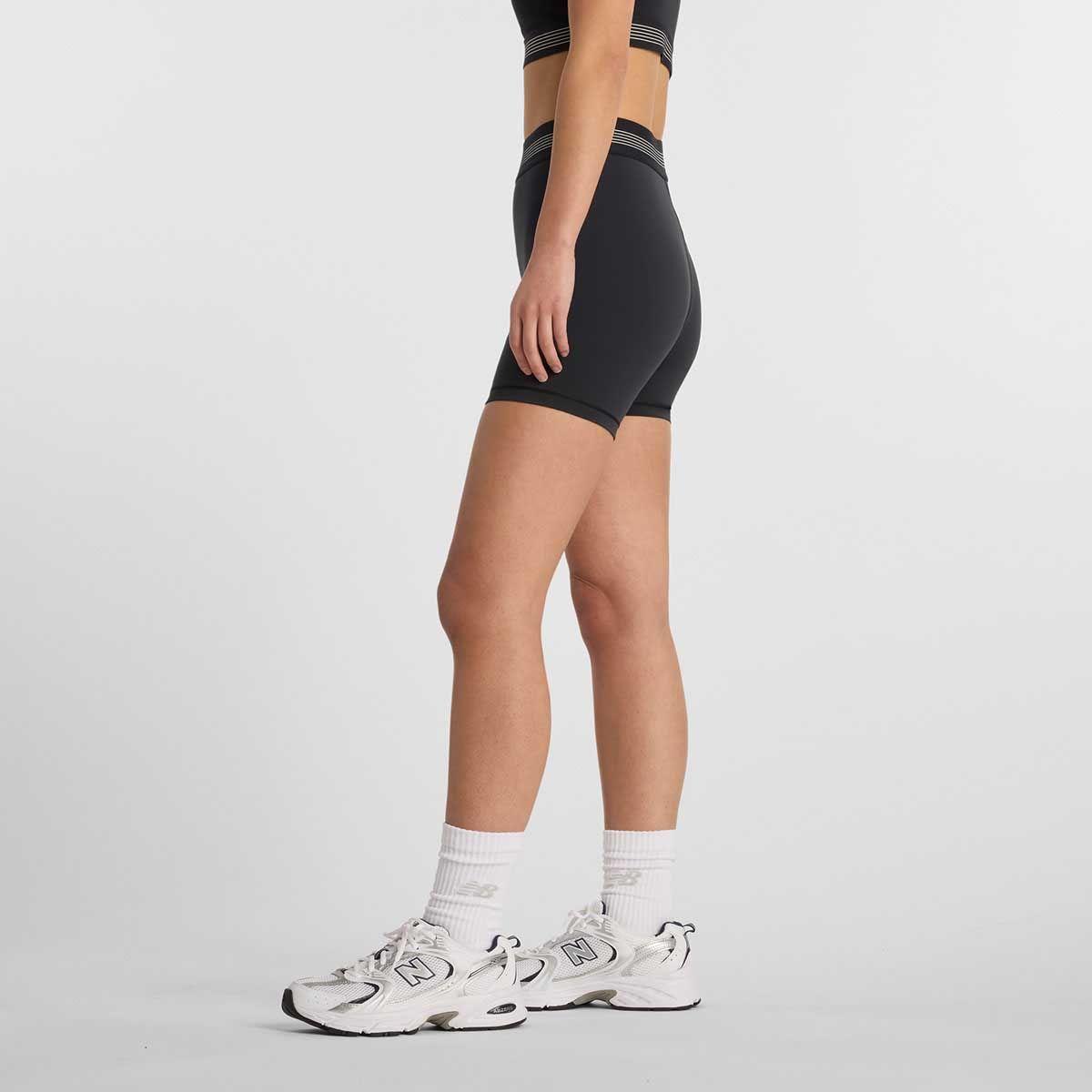 Calza Corta Running Mujer New Balance AC Short 5-1