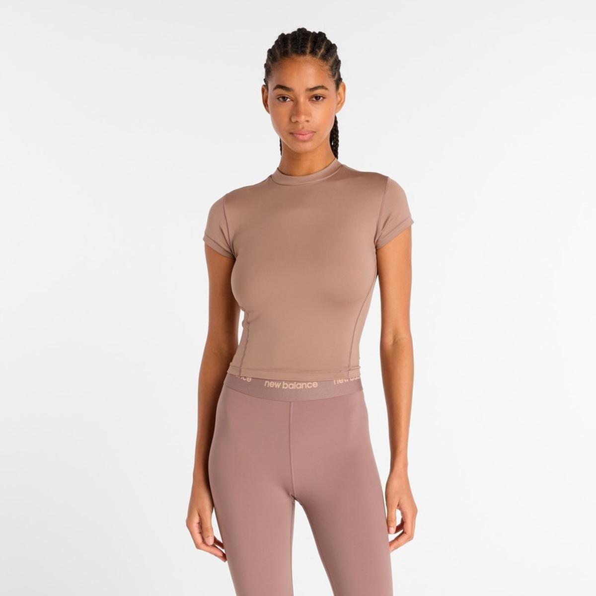 Polera Entrenamiento Mujer New Balance NB Define Fitted Café-3
