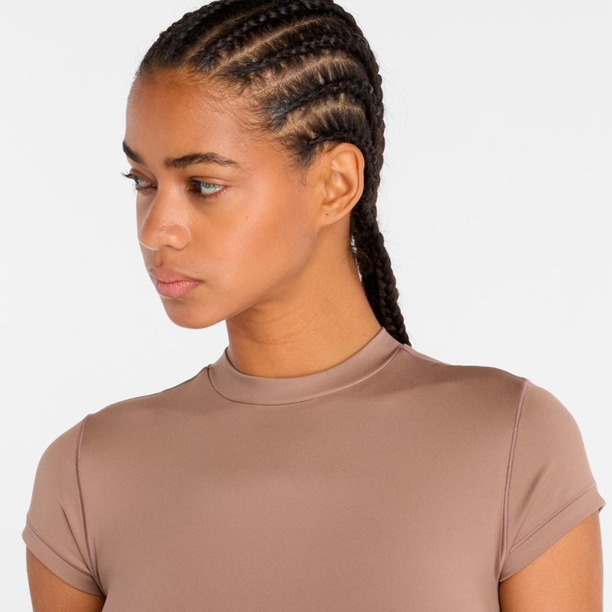 Polera Entrenamiento Mujer New Balance NB Define Fitted Café-5