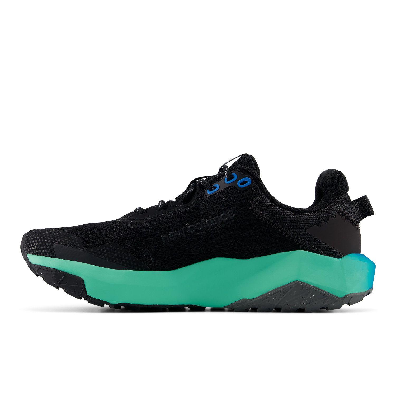 Zapatillas Trail Mujer New Balance Dynasoft  v6 Negra/Azules-1