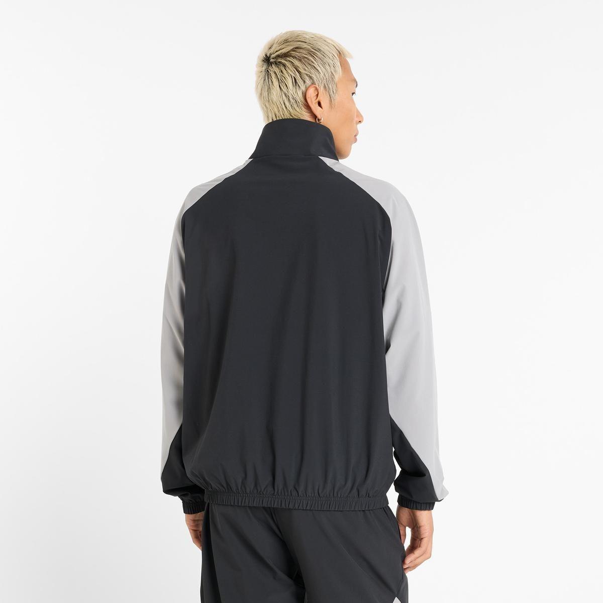 Chaqueta Lifestyle Hombre New Balance In Game Negra-1