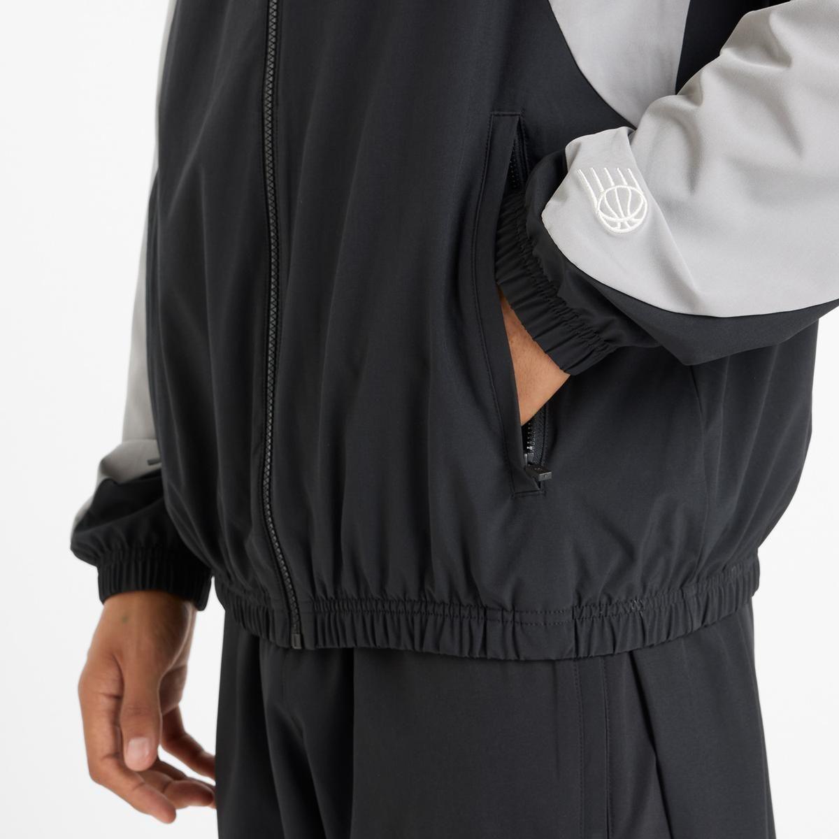 Chaqueta Lifestyle Hombre New Balance In Game Negra-5