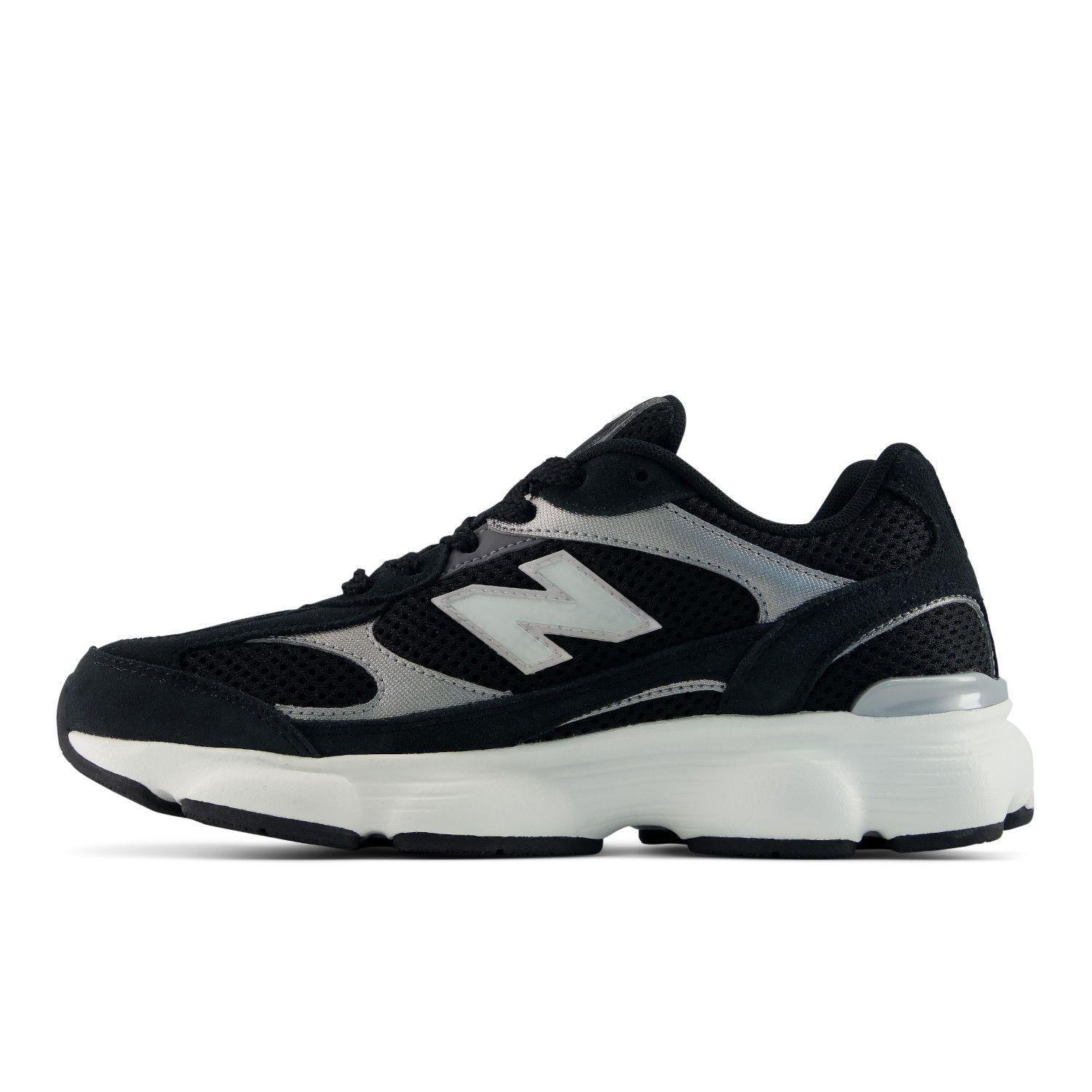 Zapatillas Urbanas Mujer New Balance 603 Negro/Blanco-1