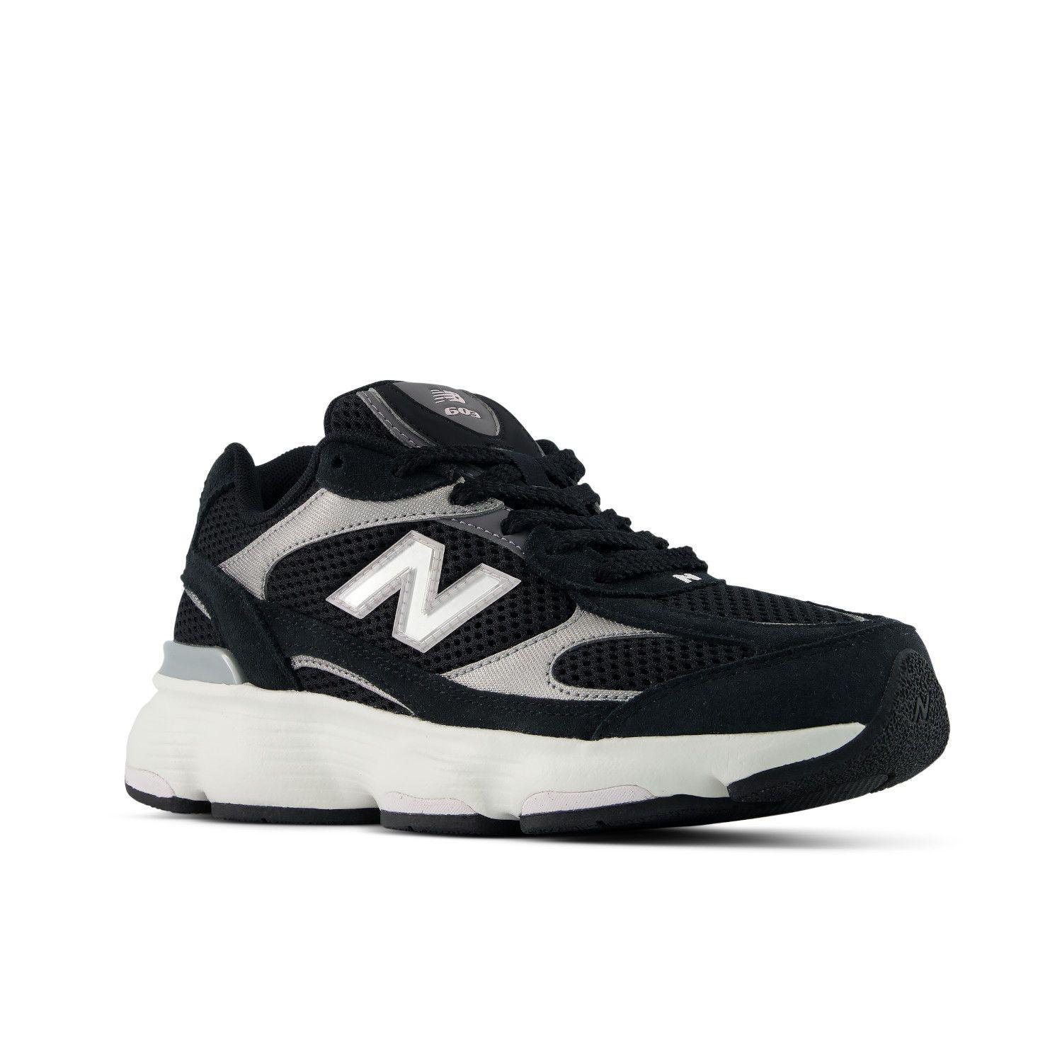 Zapatillas Urbanas Mujer New Balance 603 Negro/Blanco-3