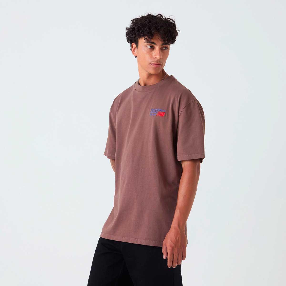 Polera Lifestyle Hombre New Balance Athletics Premium Café-2