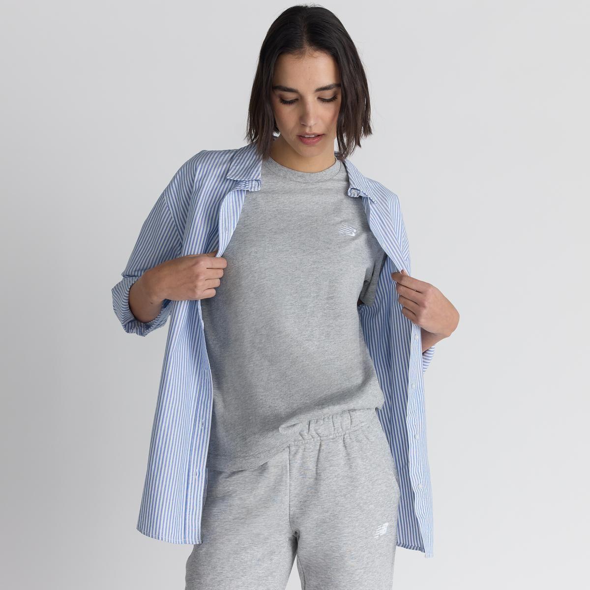 Polera Lifestyle Mujer New Balance Sport Essentials Gris-4