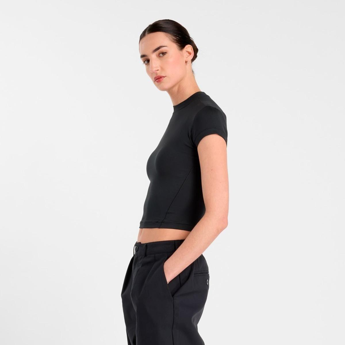 Polera Entrenamiento Mujer New Balance Negra-3