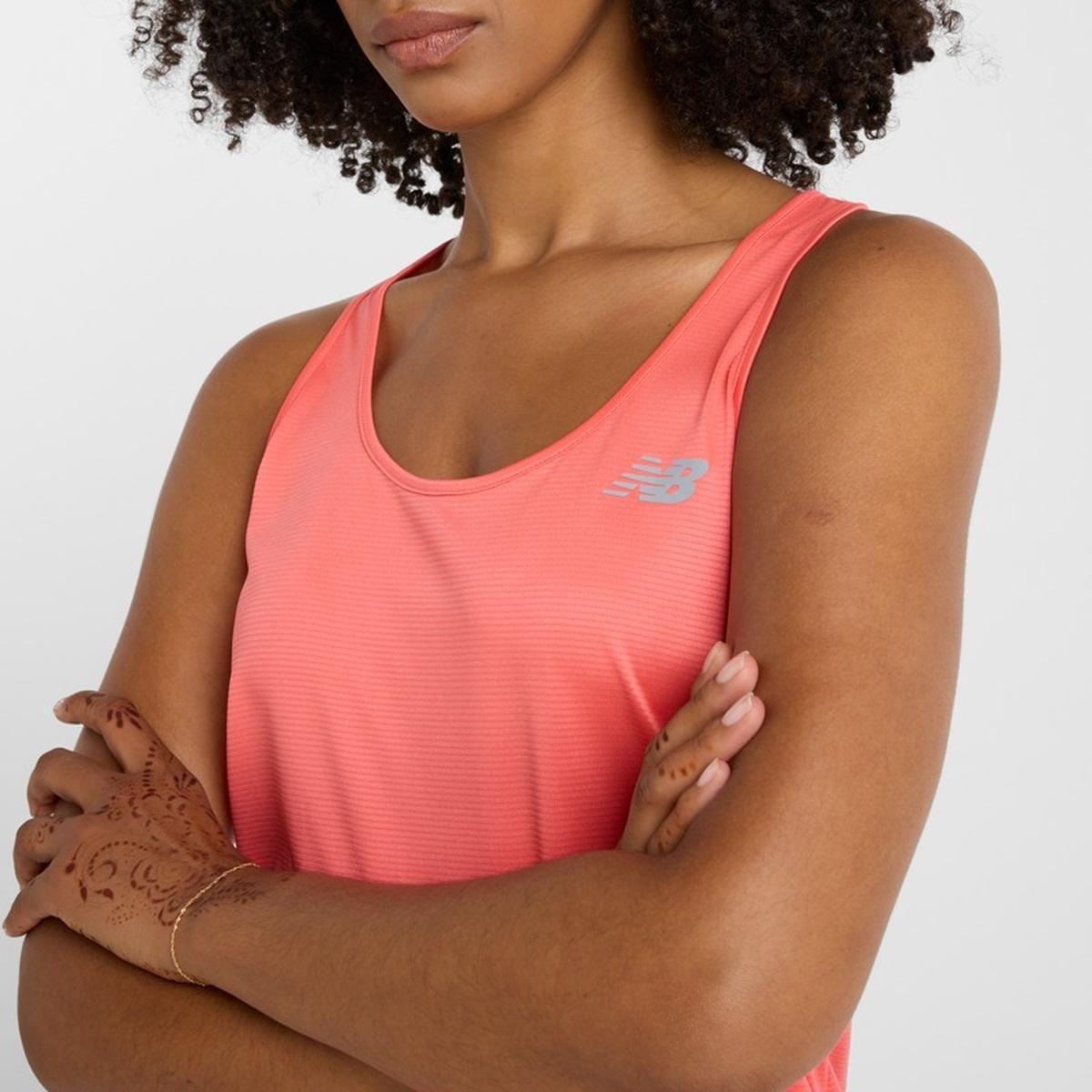 Polera Running Mujer New Balance Sport Essentials Rosada-5