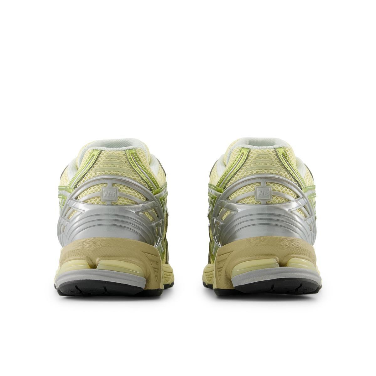 Zapatillas Urbanas Hombre New Balance 1906R Amarilla-4