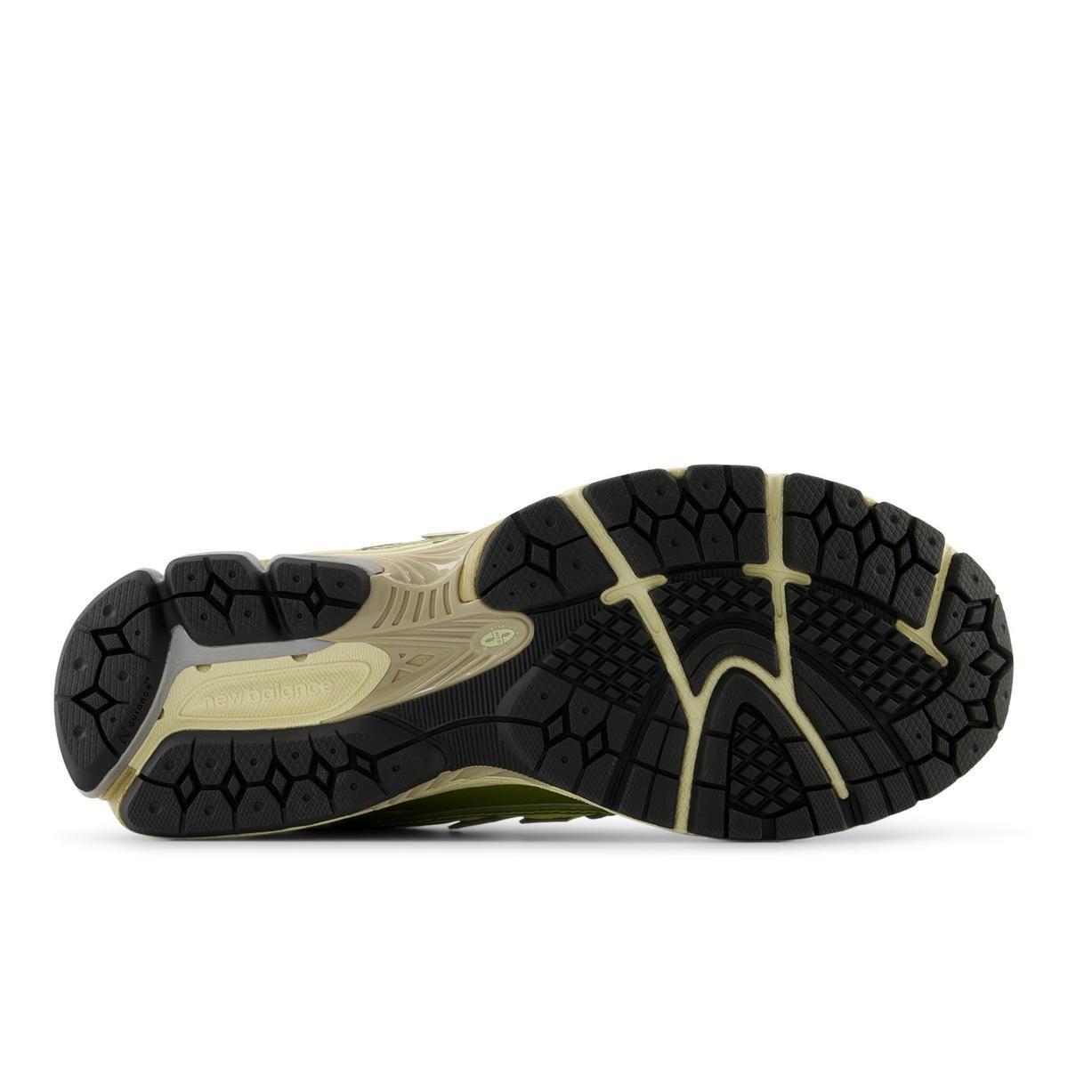 Zapatillas Urbanas Hombre New Balance 1906R Amarilla-5