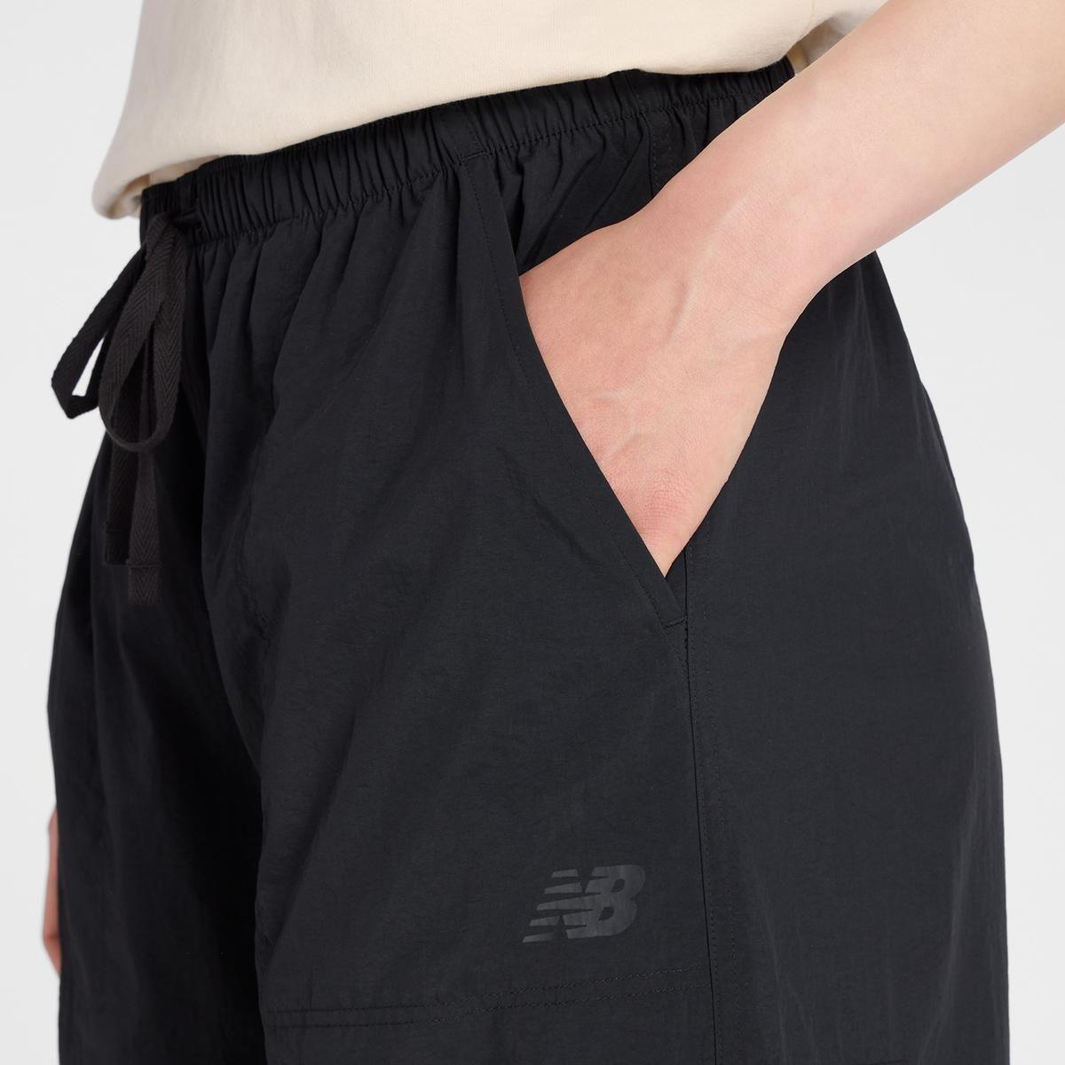 Pantalón Lifestyle Mujer New Balance Woven Cargo Negro-5