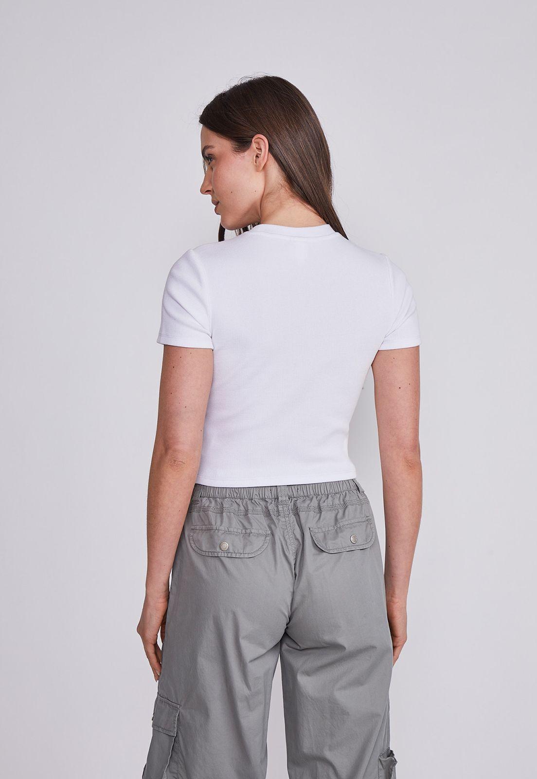 Polera Mujer Blanco Bordado NY Sioux-3