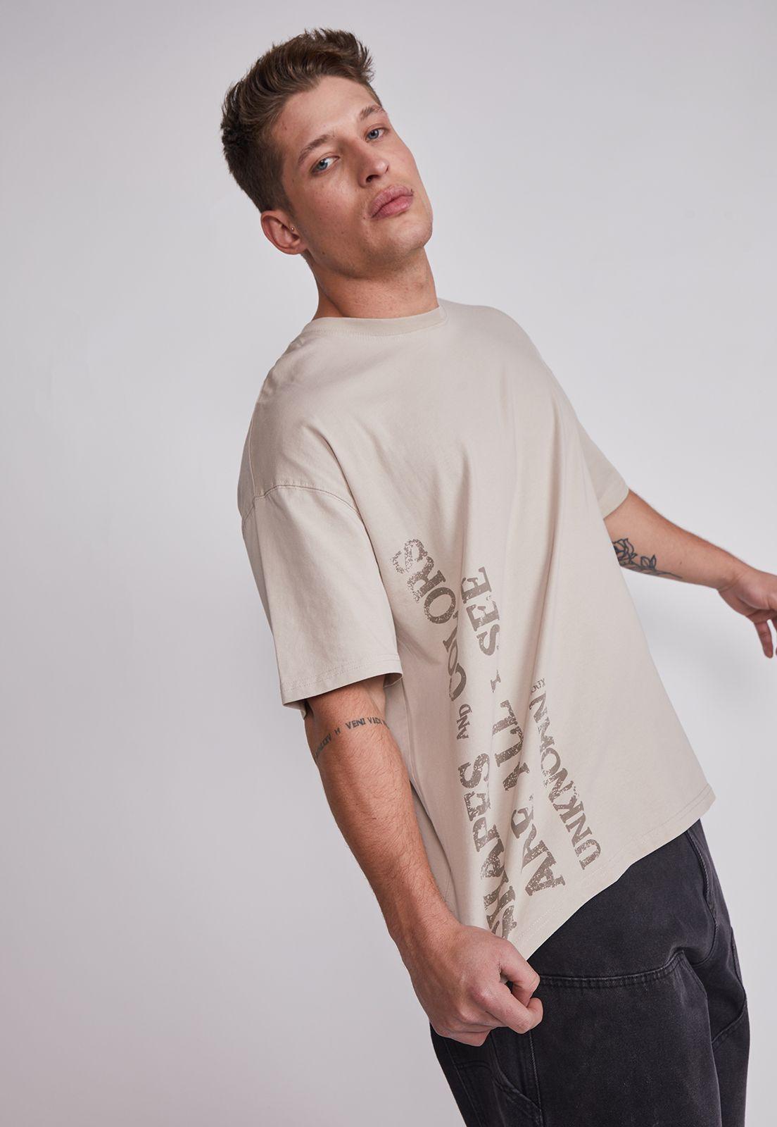 Polera Hombre Letras Vertical Beige Sioux-1