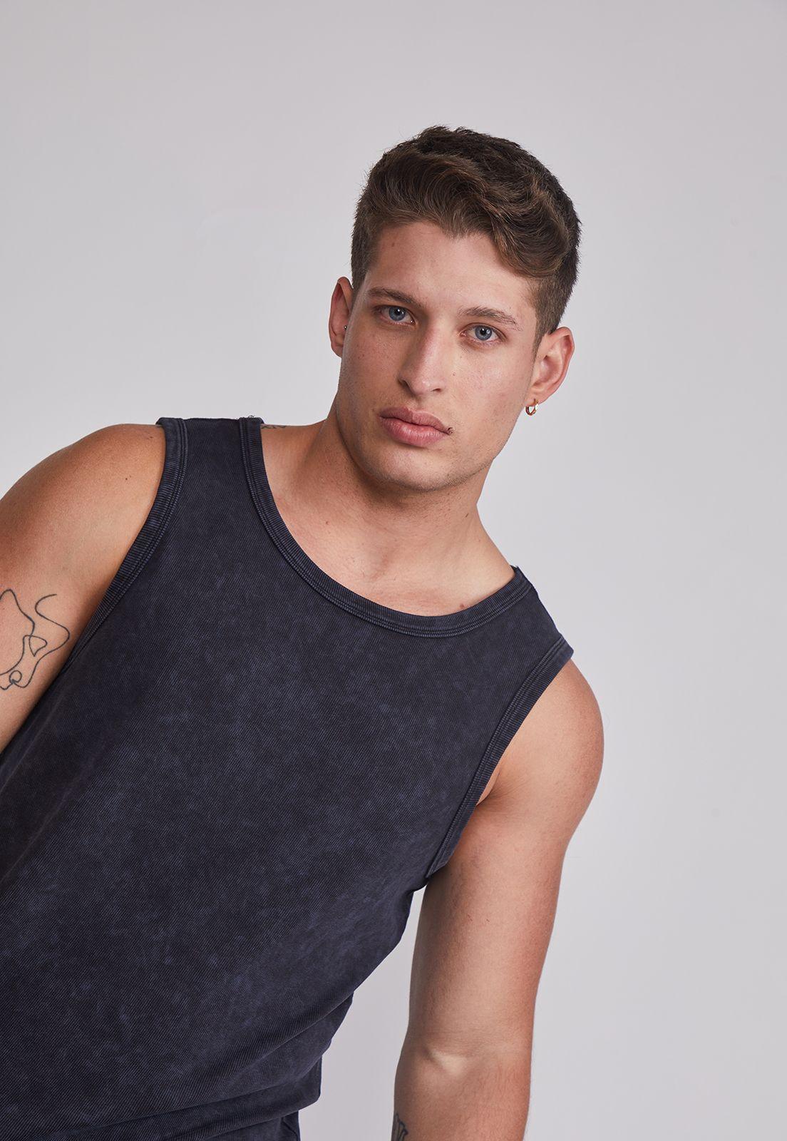 Polera Sin Manga Hombre Sin Manga Lavada Negro Sioux-1