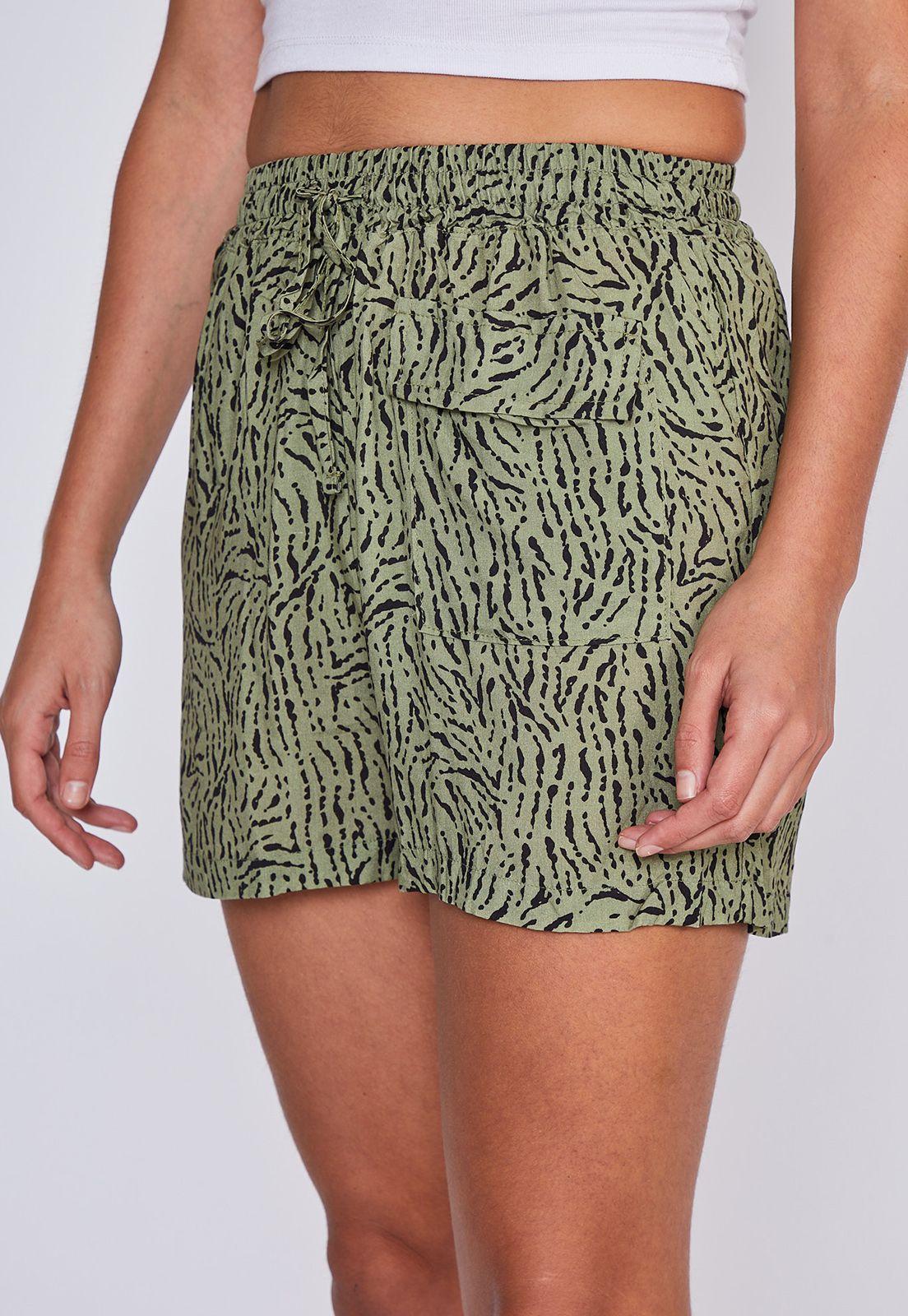 Short Mujer Confort Print Verde Sioux-2