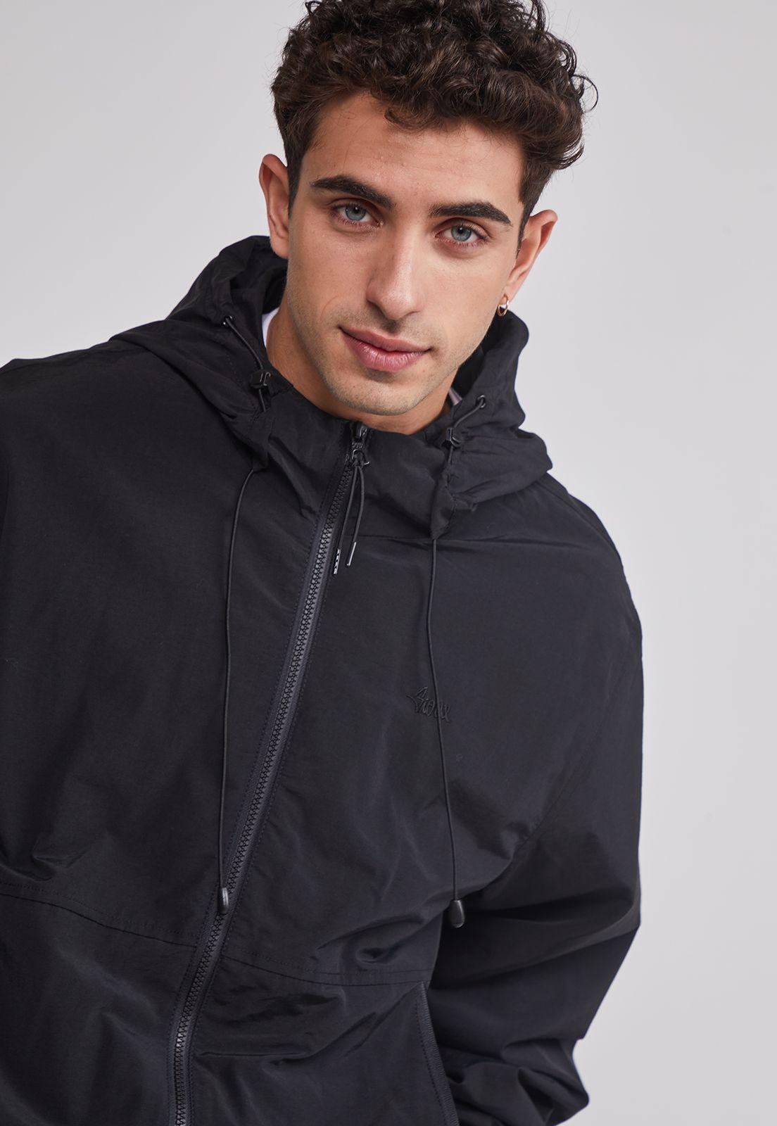 Cortaviento Hombre Basic Bordado Negro Sioux-3
