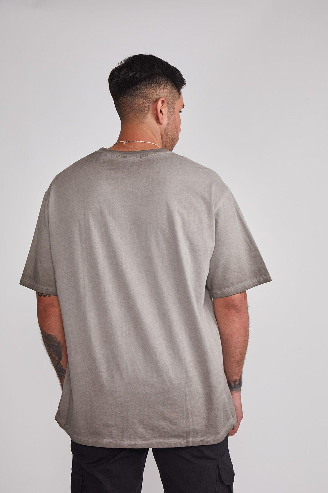 Polera Hombre Desgastado Relaxed Café Sioux-2