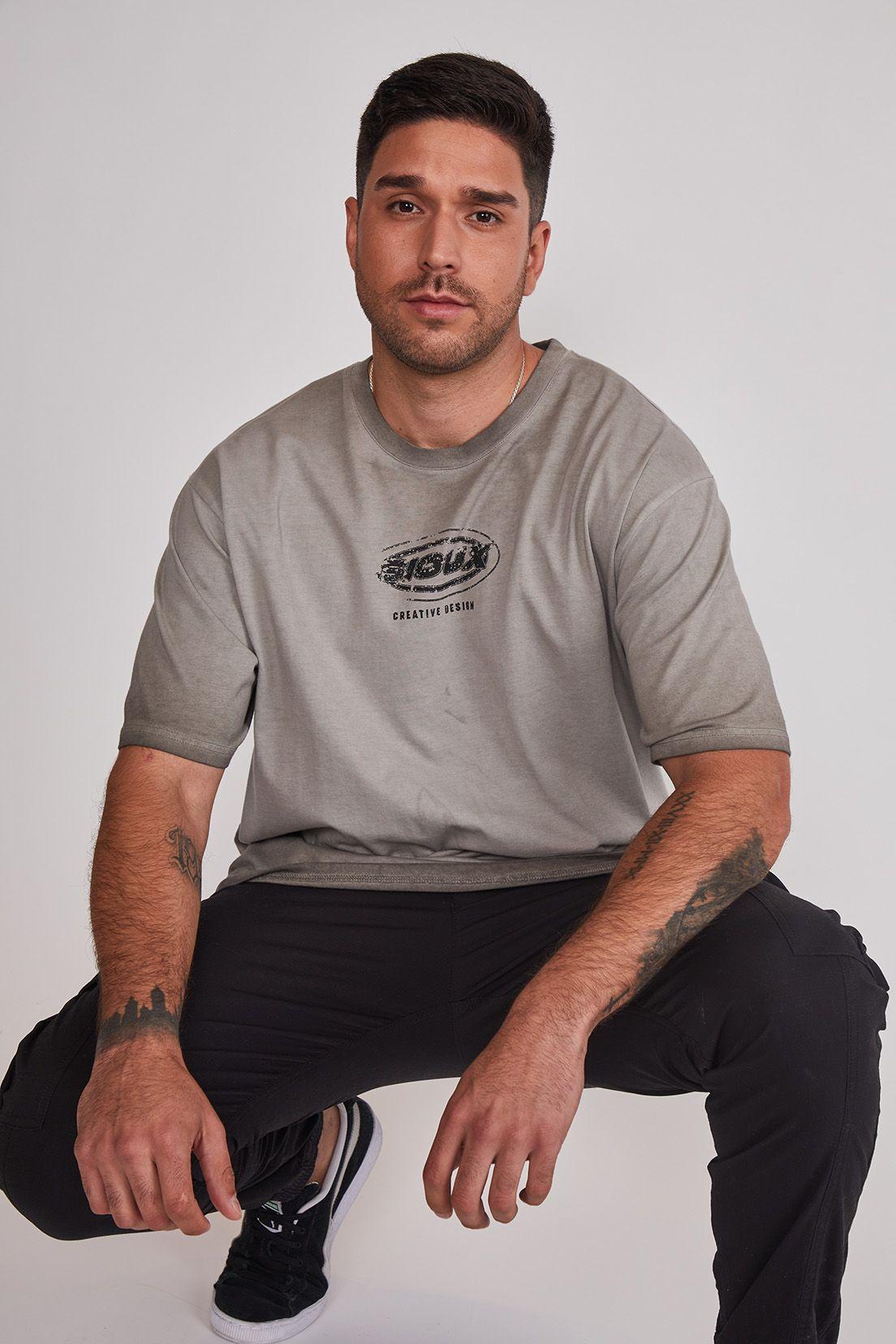 Polera Hombre Desgastado Relaxed Café Sioux-3