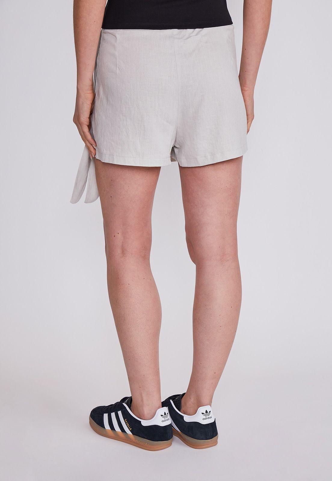 Short Mujer Crudo Lino Sioux-2