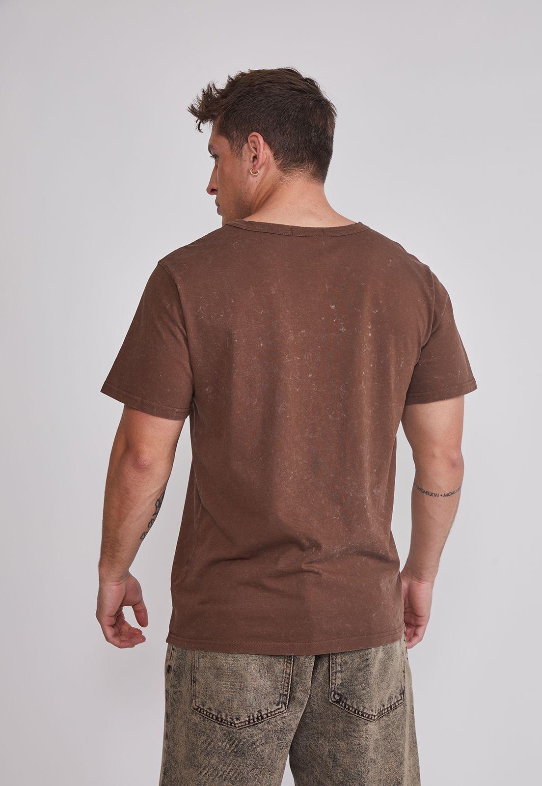 Polera Hombre Borde Bordado Café Sioux-3