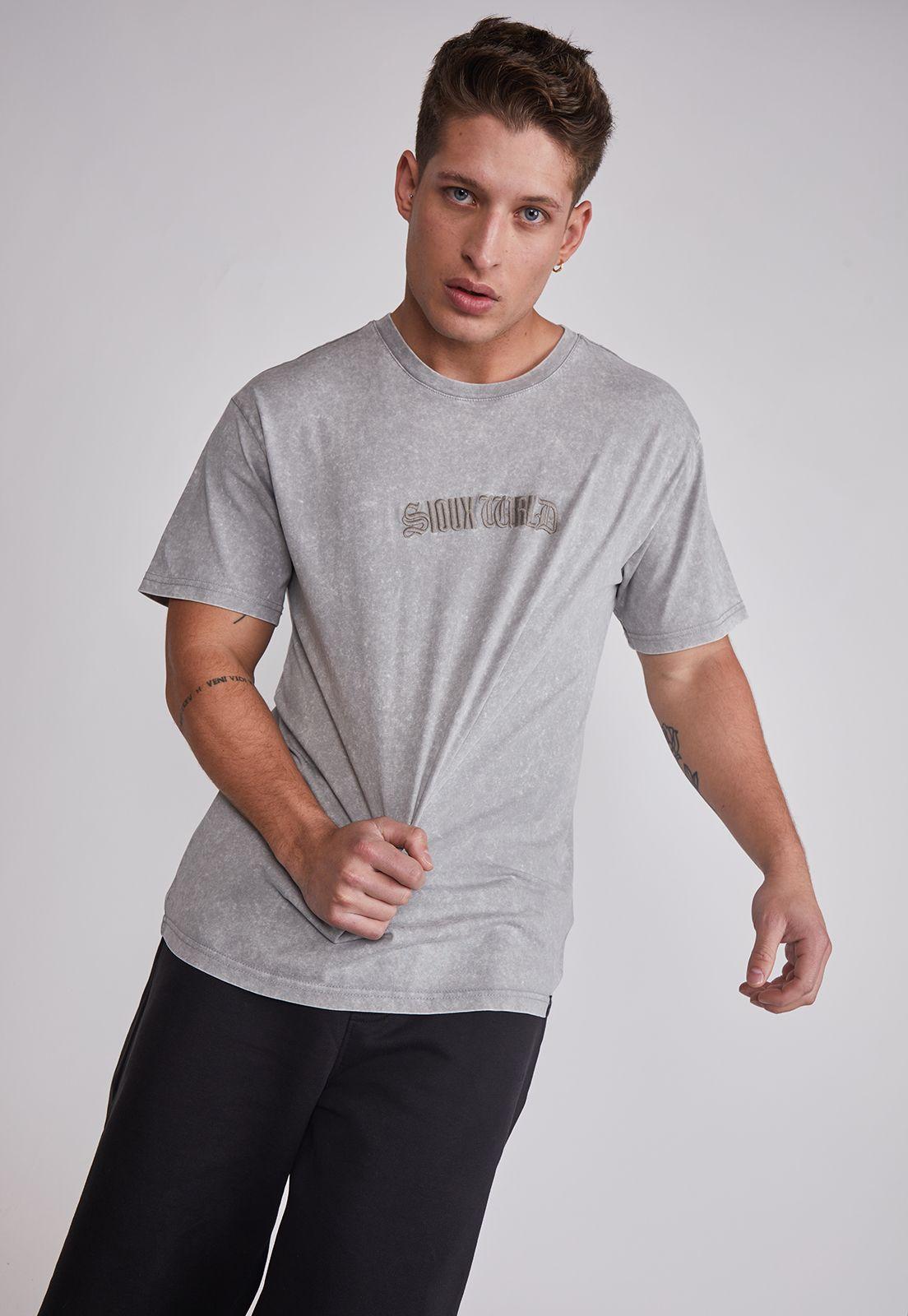 Polera Hombre Lavada Bordado Gris Sioux-1