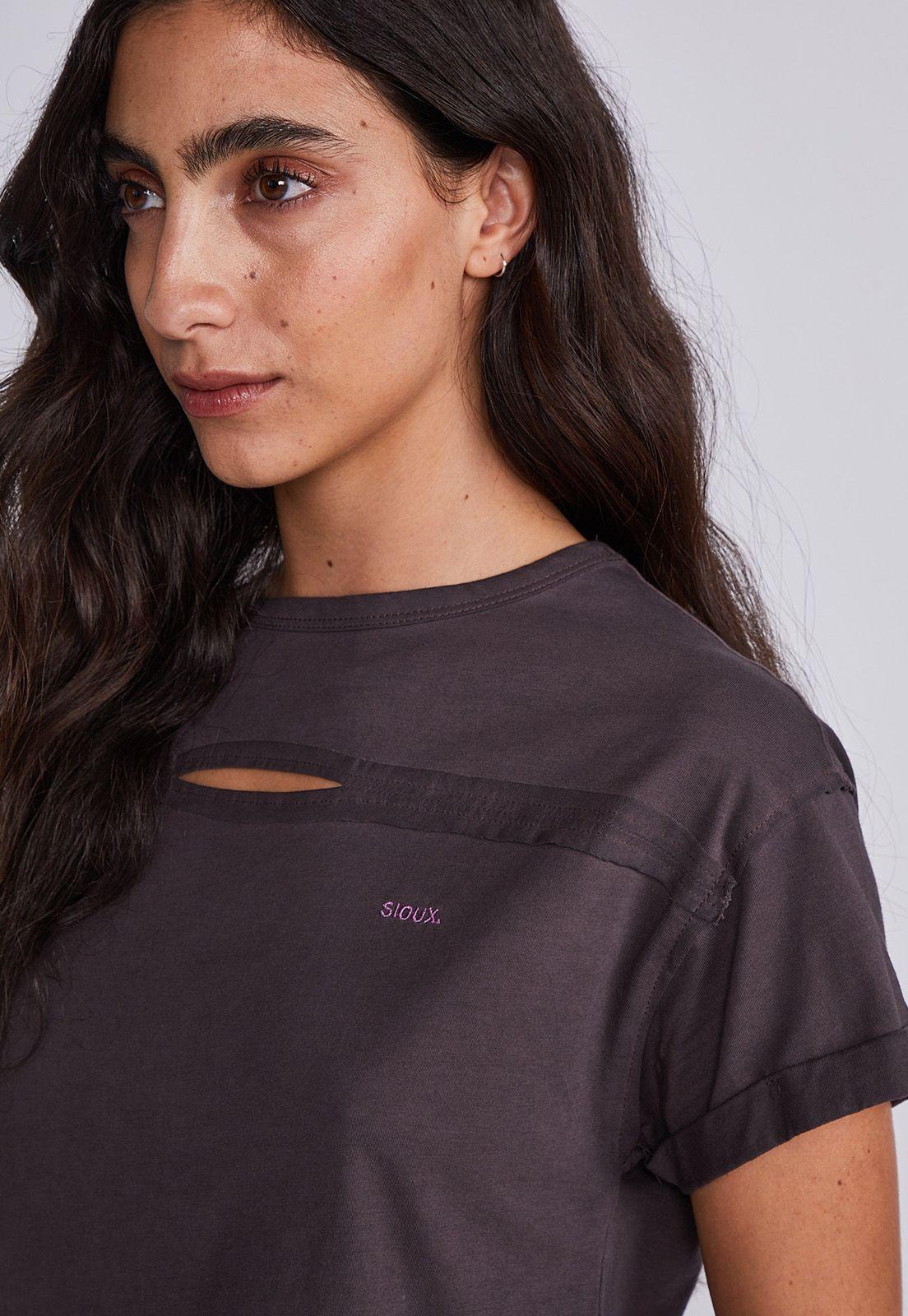 Polera Mujer Acero Manga Corta Costura Pecho Sioux-1