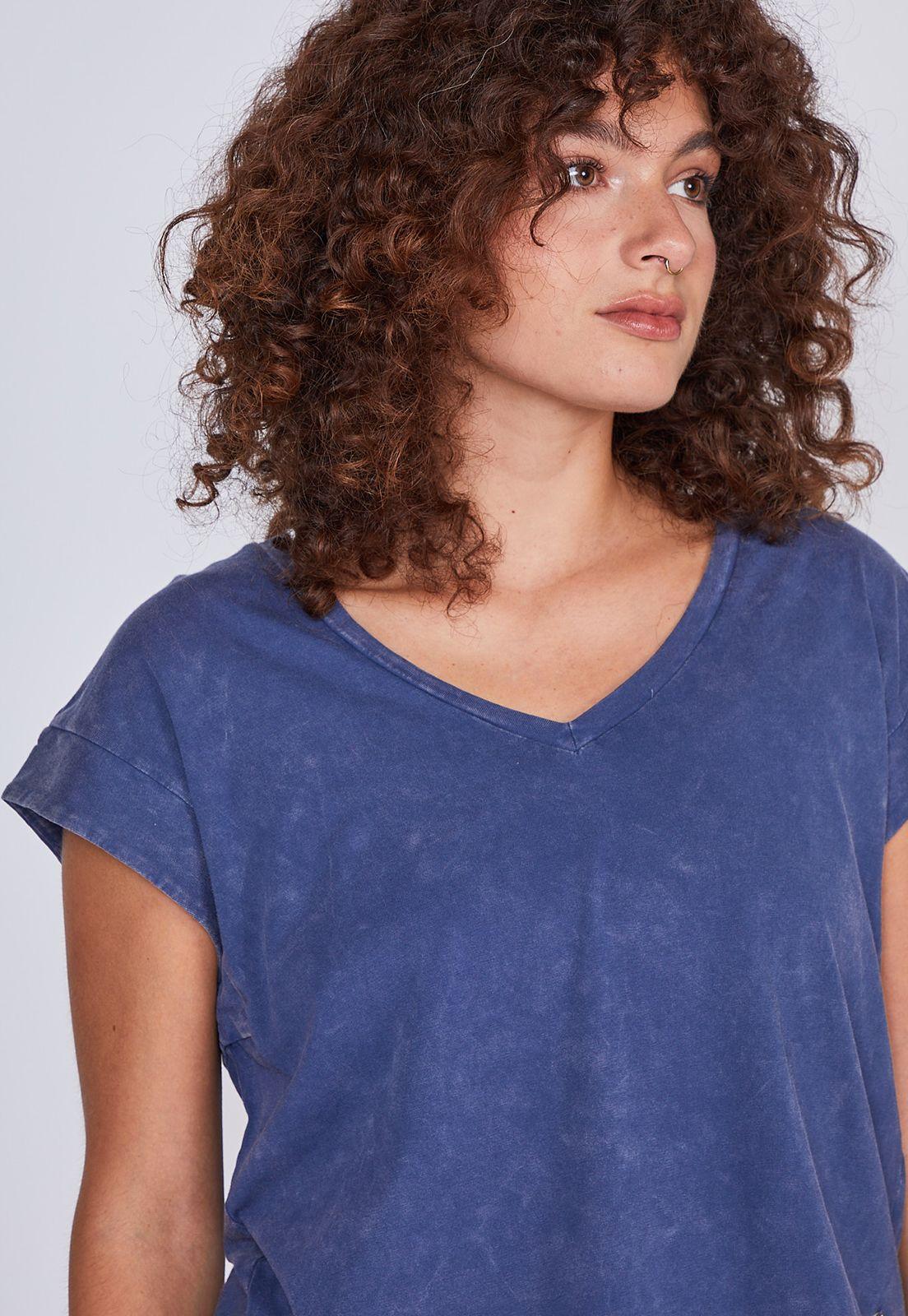 Polera Mujer Lavada Cuello V Azul Sioux-1