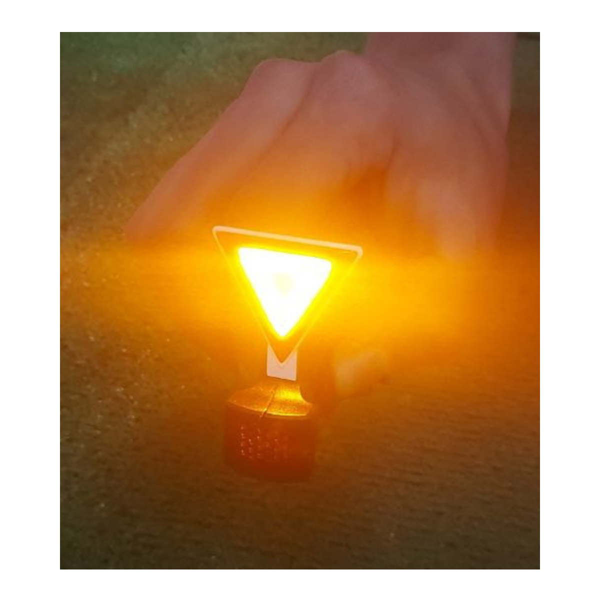 TRIANGULAR LUZ TRASERA RECARGABLE USB-4