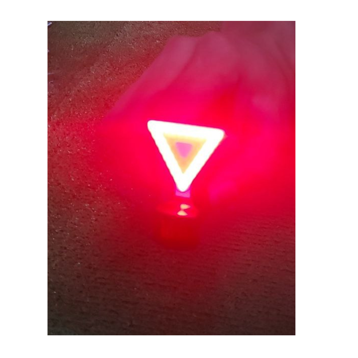 TRIANGULAR LUZ TRASERA RECARGABLE USB-5