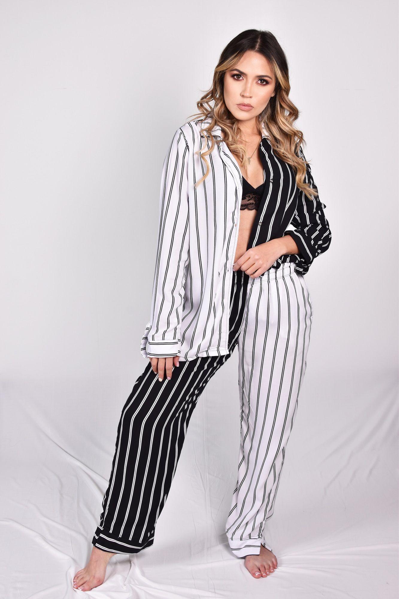 Pijama Tres Piezas Estampado Lineas 8888-0