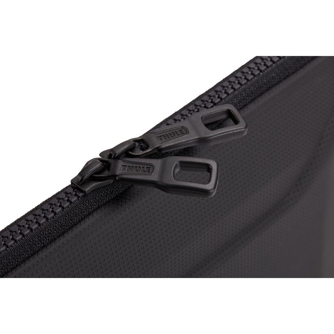 Funda Rígida Thule para MacBook Pro 16" -4