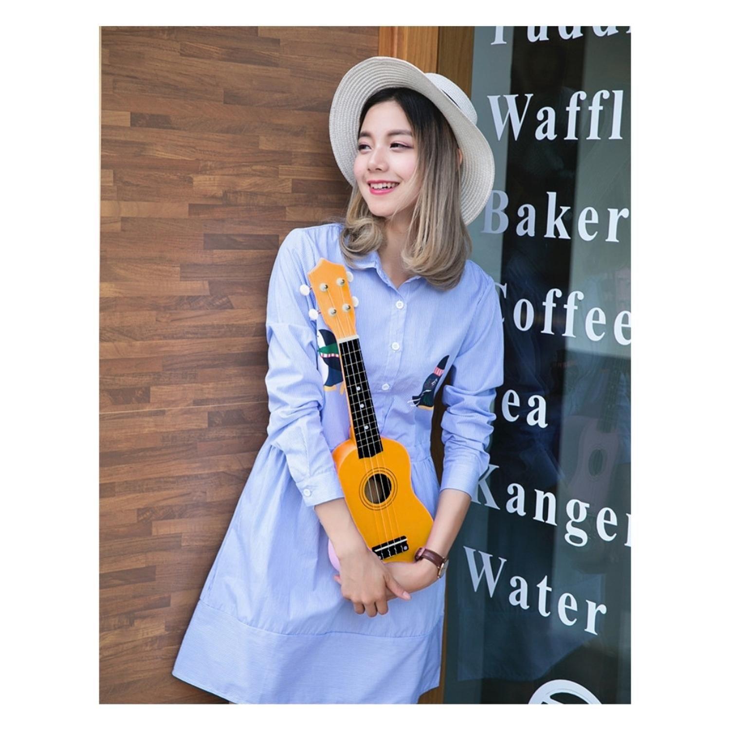 Ukelele 21". Incluye Funda. Color Naranjo-2