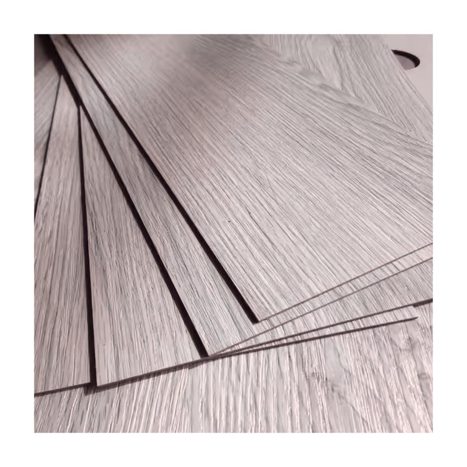 Piso Vinílico Adhesivo Símil Madera 91,4x15,2 Gris Clara-2