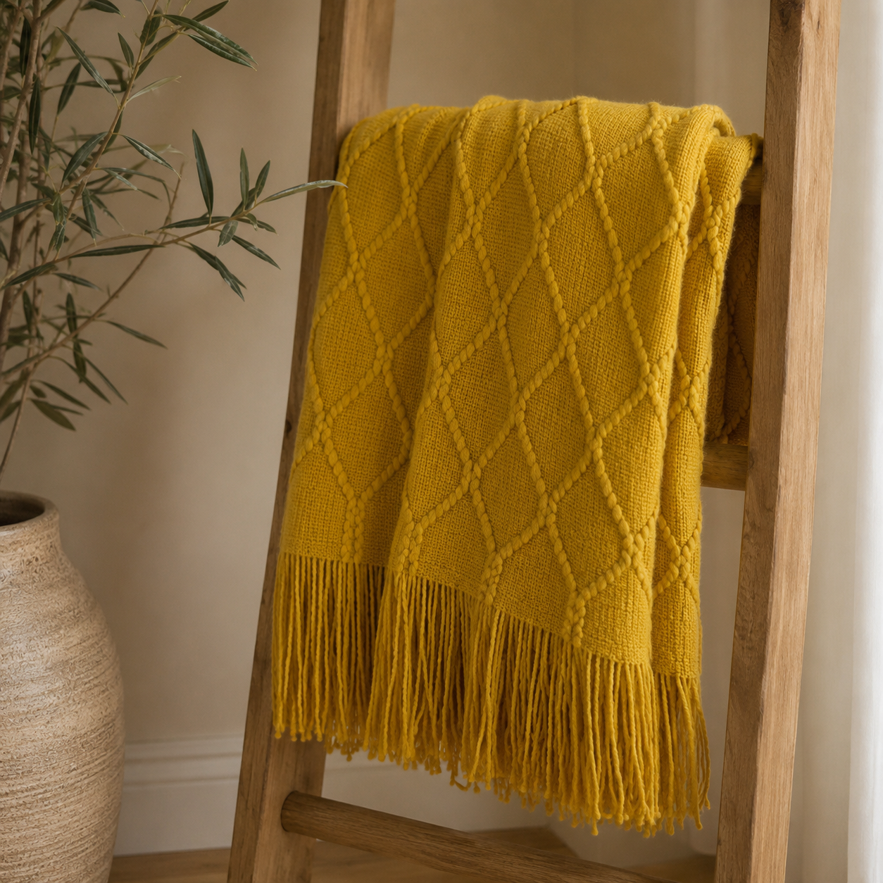 Manta Amarillo Liviana Decorativa Para Cama Y Sillón Modelo 012-3