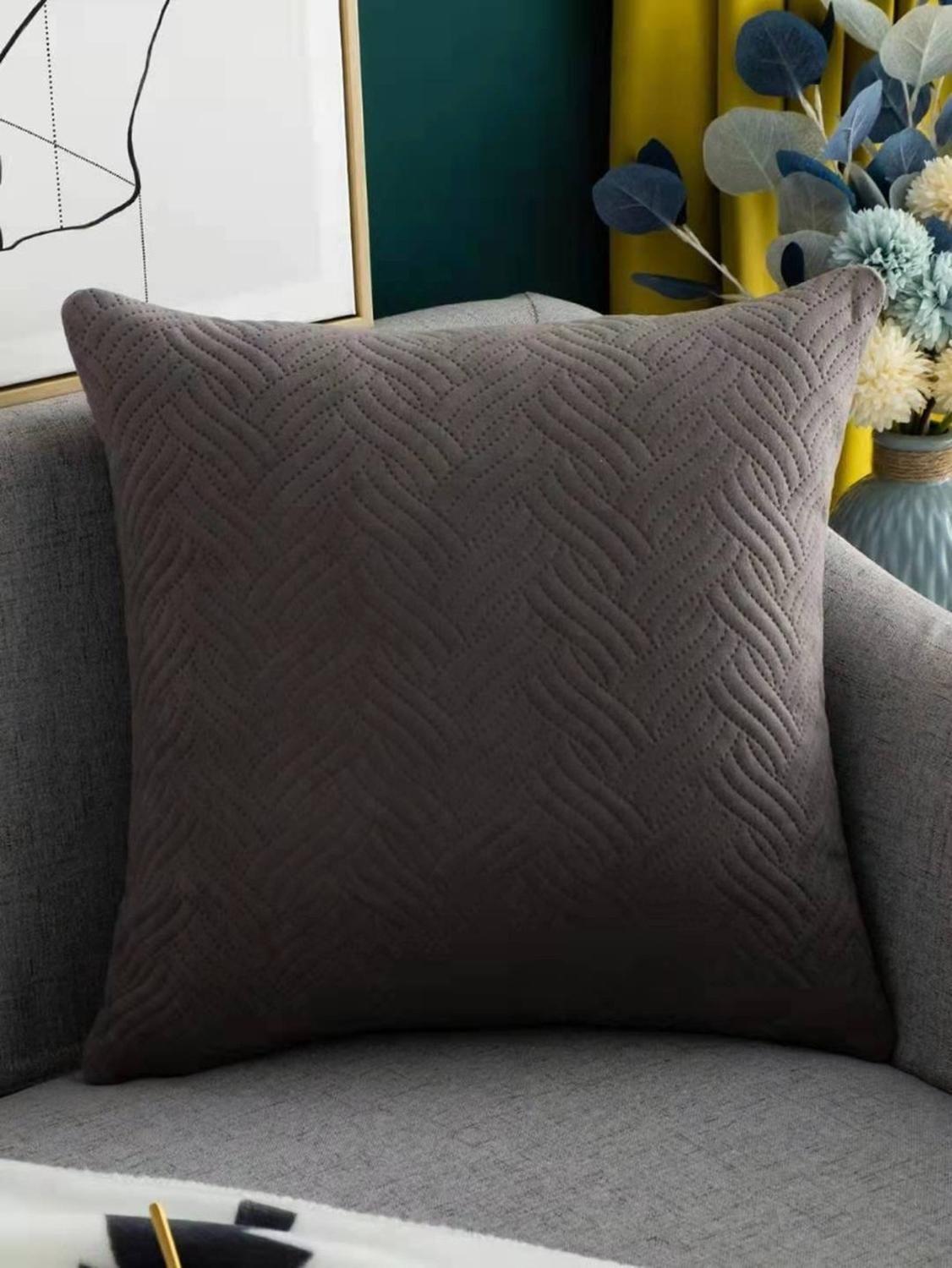 Funda Decorativa De Cojin Modelo Plush Trenzado (45X45)-0