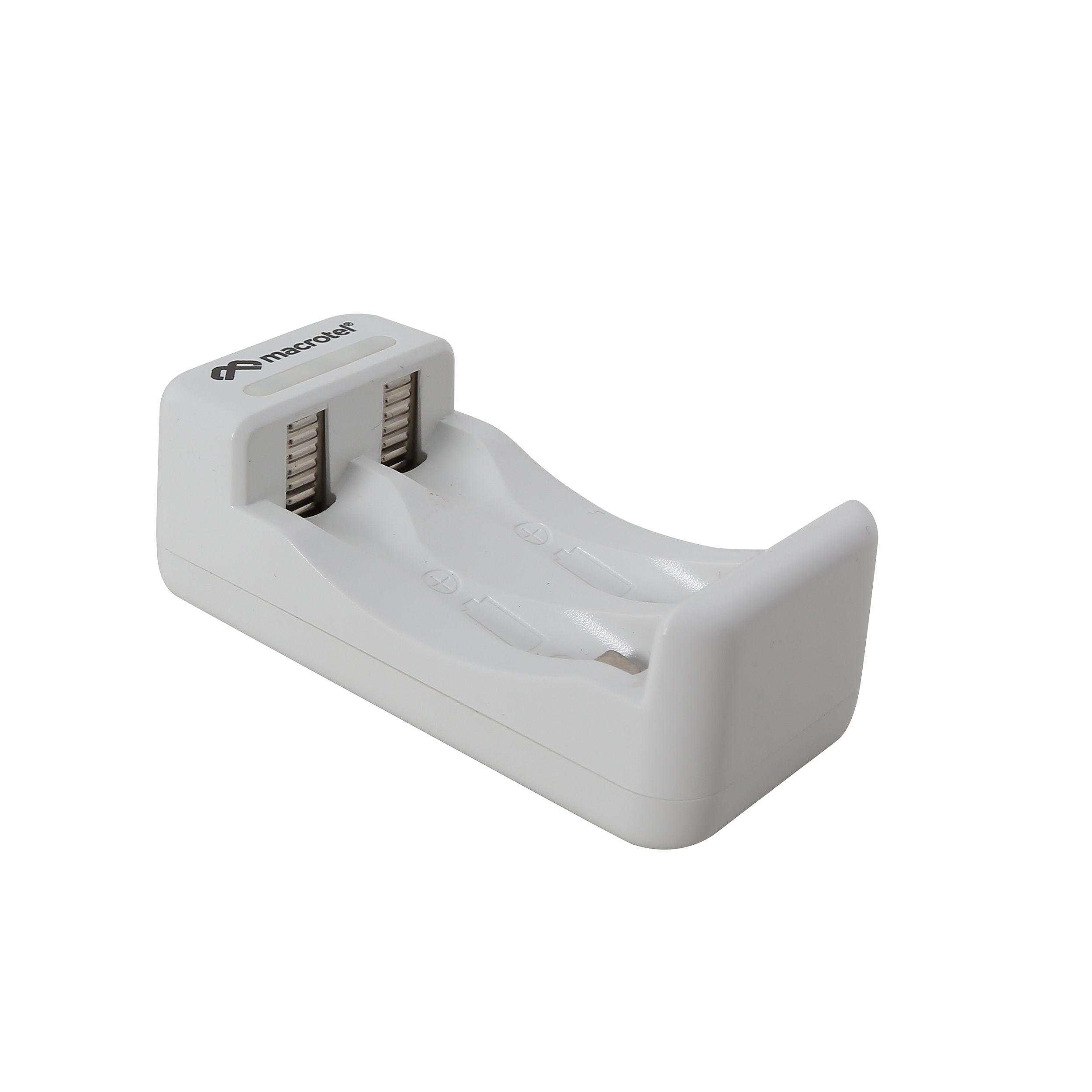 Cargador Pilas AA / AAA + 2 pilas AA 2300 y 2 pilas AAA 1000-4