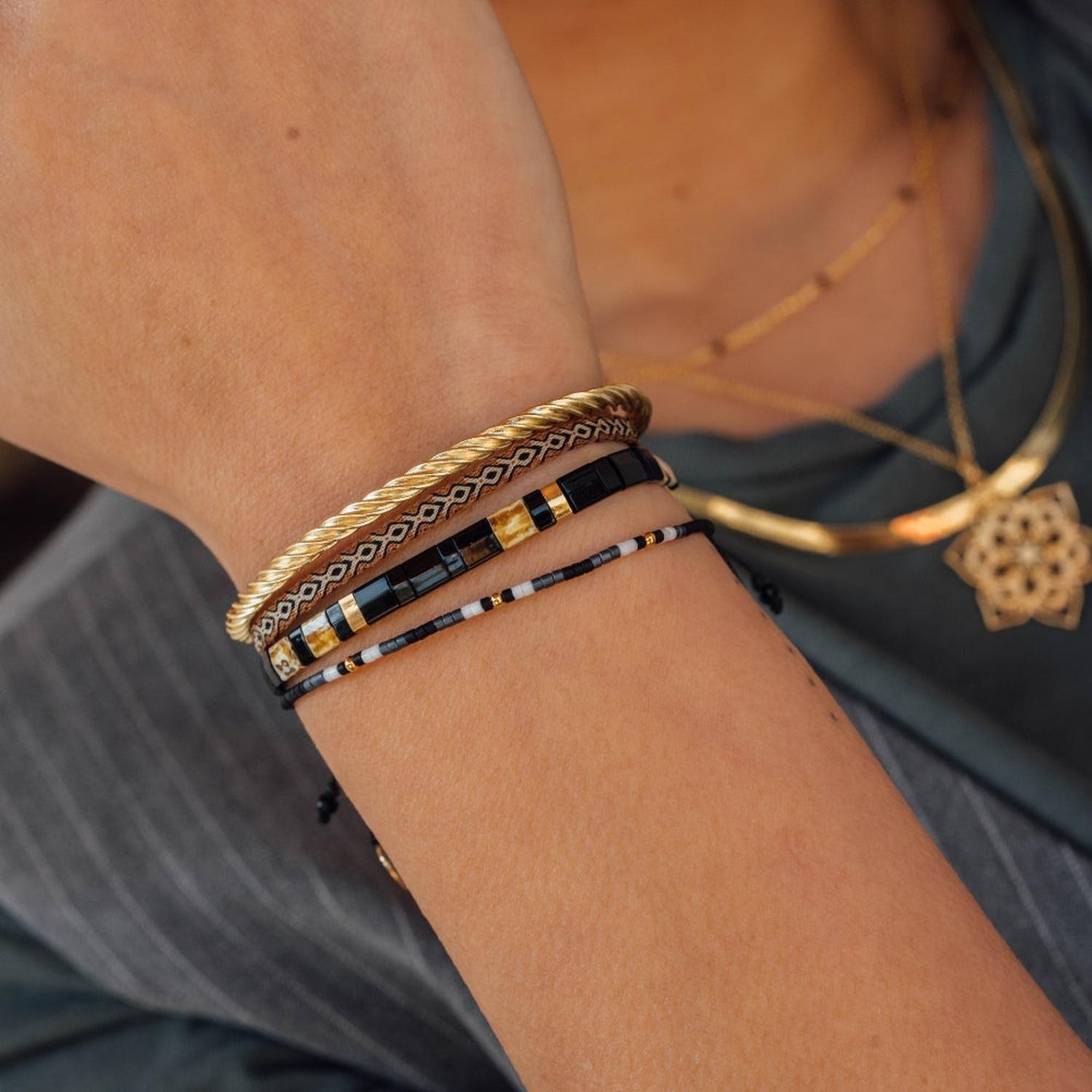 Pulsera Yanay con Mostacillas de Plata Bañadas en Oro-3