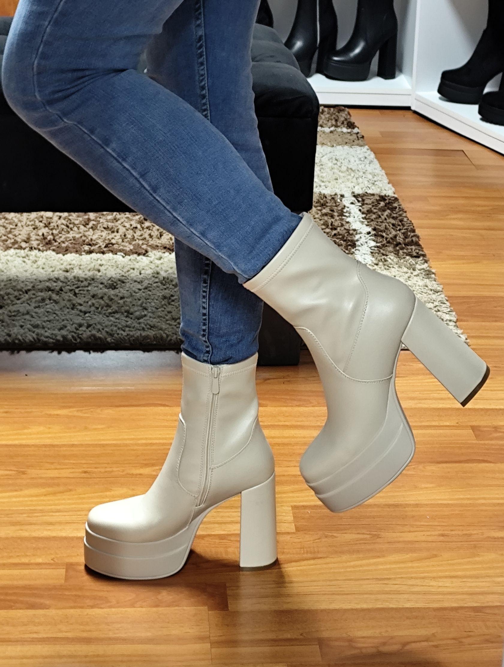 Botin Beige  Mujer Taco Alto  M443-1