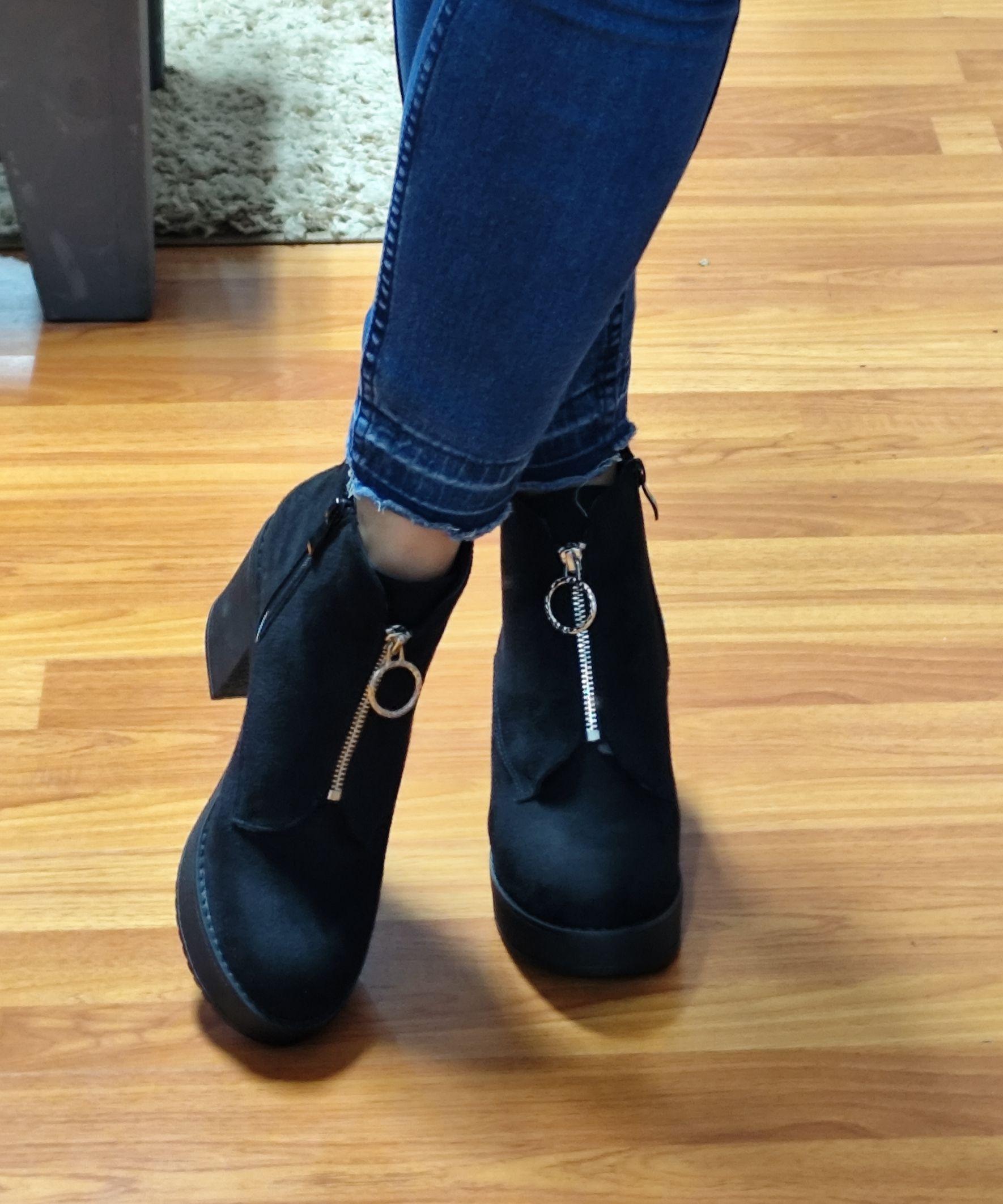 Botin Mujer en Gamuza color Negro M243-2