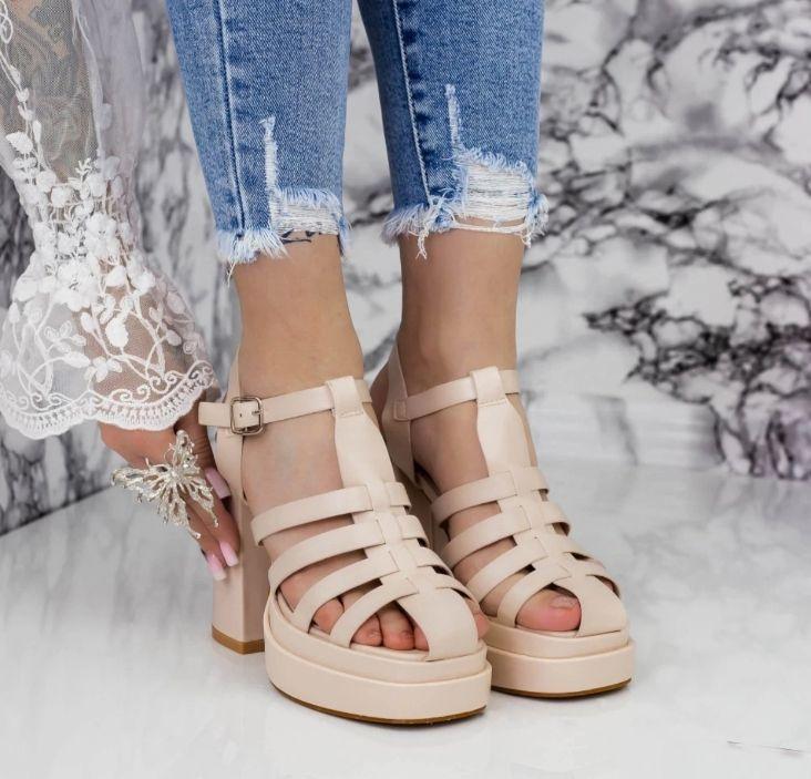 Sandalias para Dama Taco Alto con Plataforma Color Nude M418-2