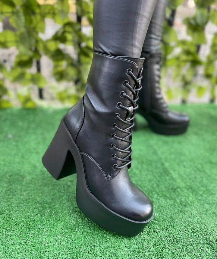 Botin Negro Mujer  M375-1