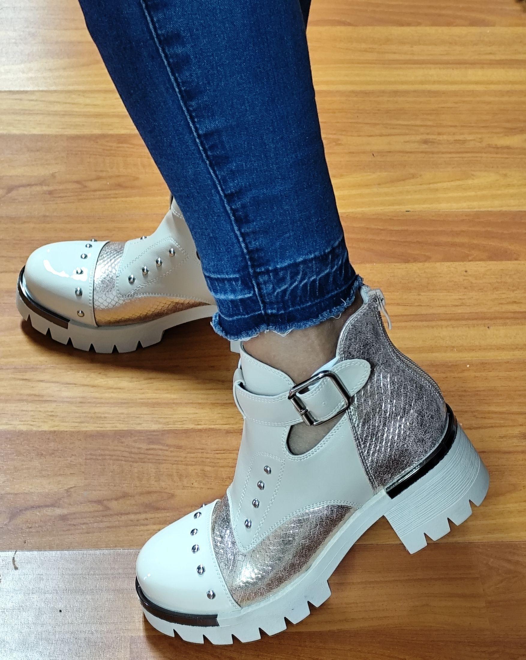 Botín Beige Para Dama  Taco  Bajo M466-0