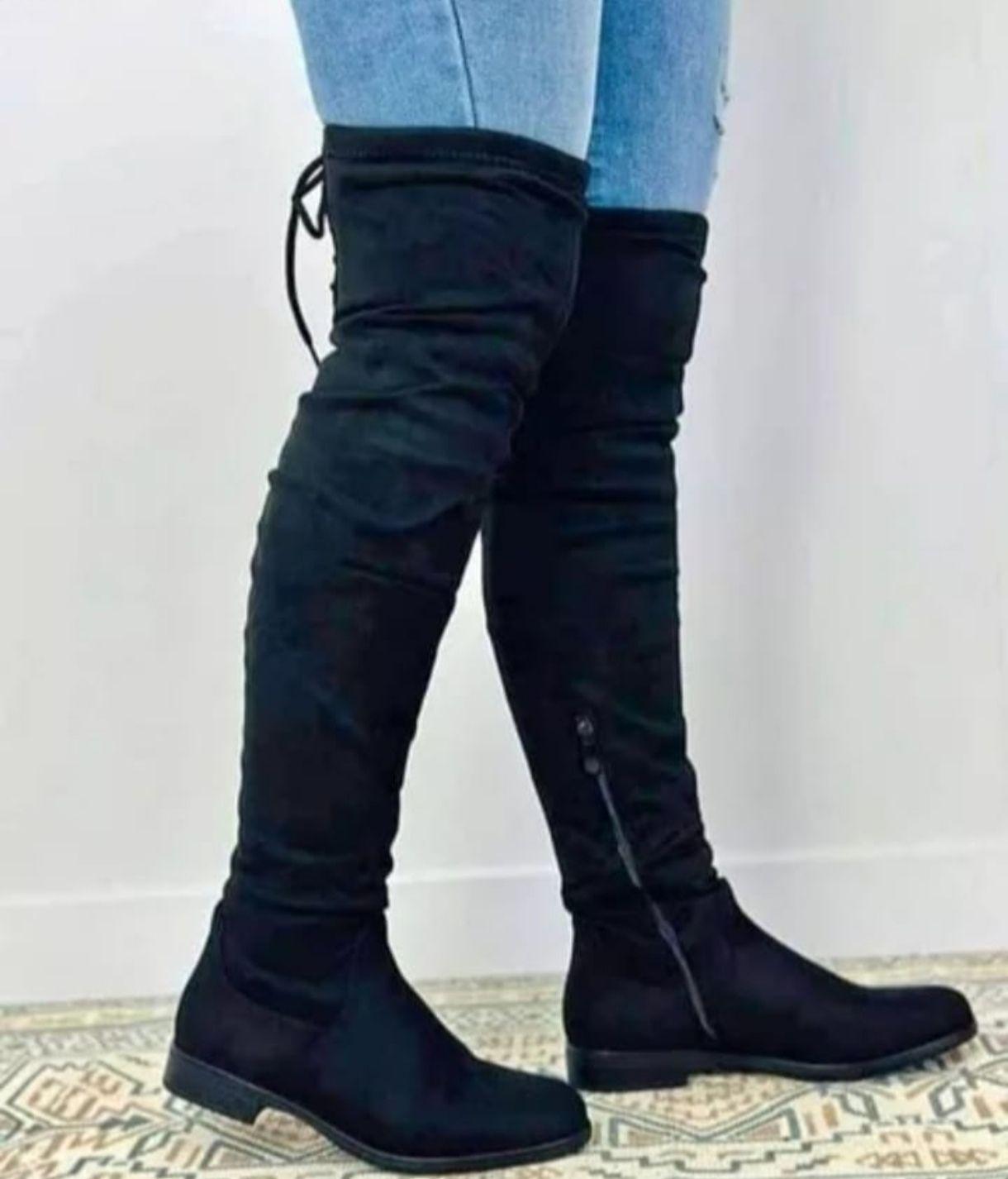 Bota Bucanera Mujer en Gamuza Elasticada Taco Bajo M325-0