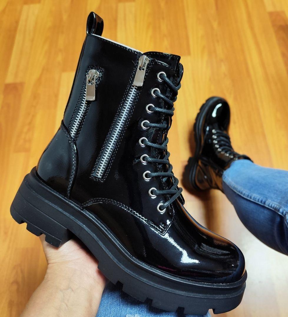 Botines  Mujer en Charol  M441-1