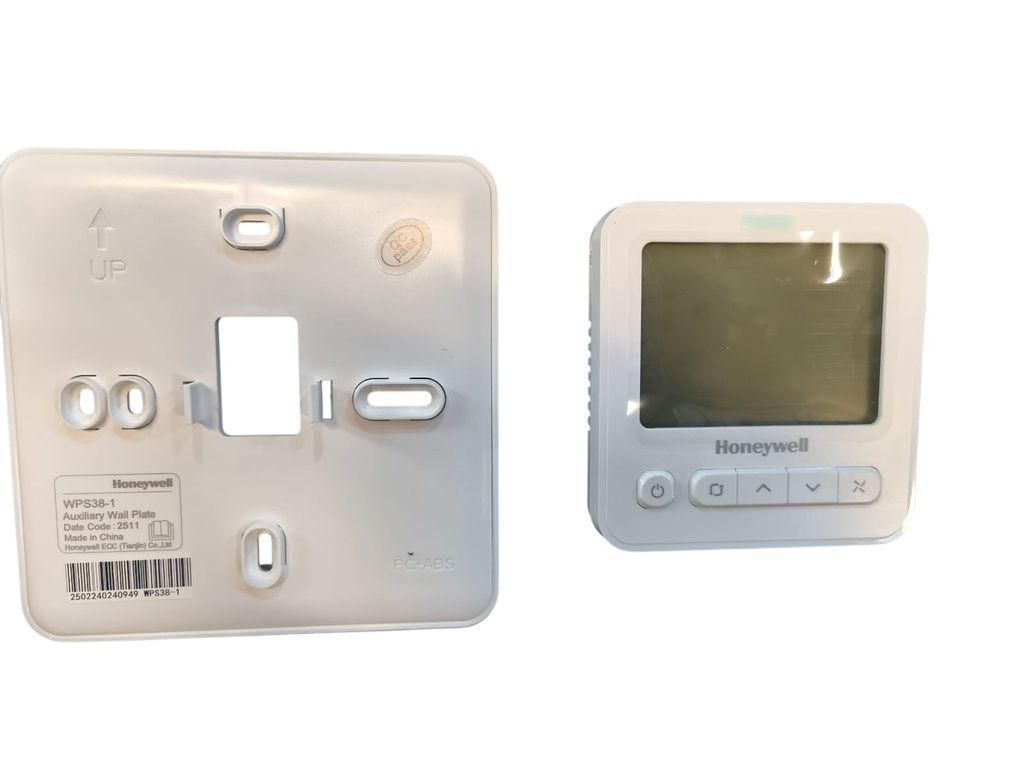 KIT TERMOSTATO DIGITAL CONFIGURABLE HONEYWELL FAN COIL. INCLUYE PLACA MURO-1