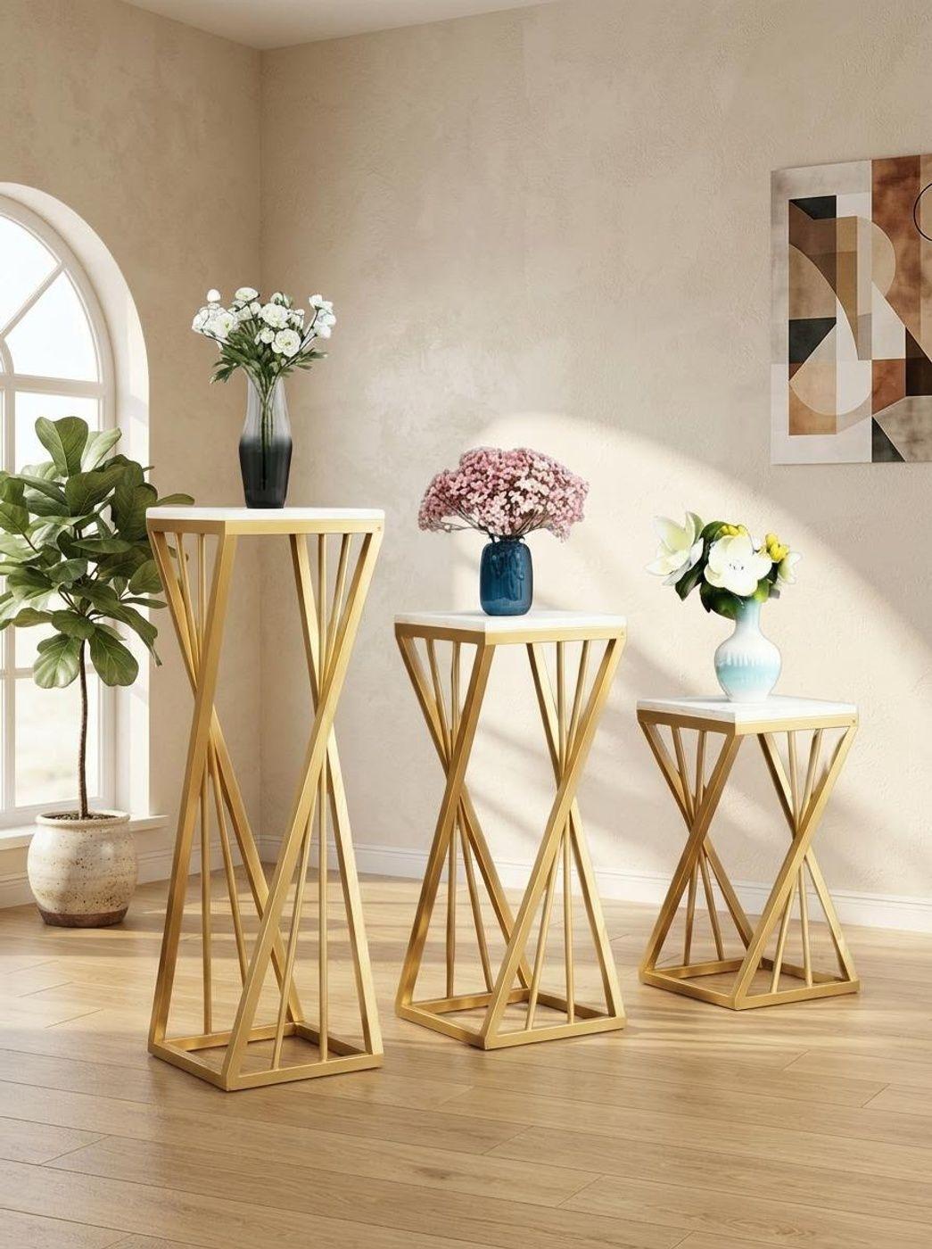 Set X3 Columnas Decorativas Con Repisas Doradas Porta Macetas-1