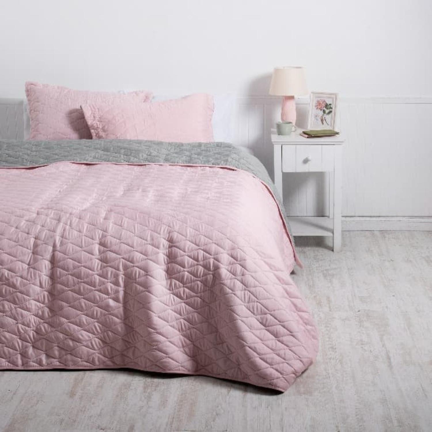 Cubre Cama 2 Plazas Diseño Acolchado Y Resistente Mashini-2