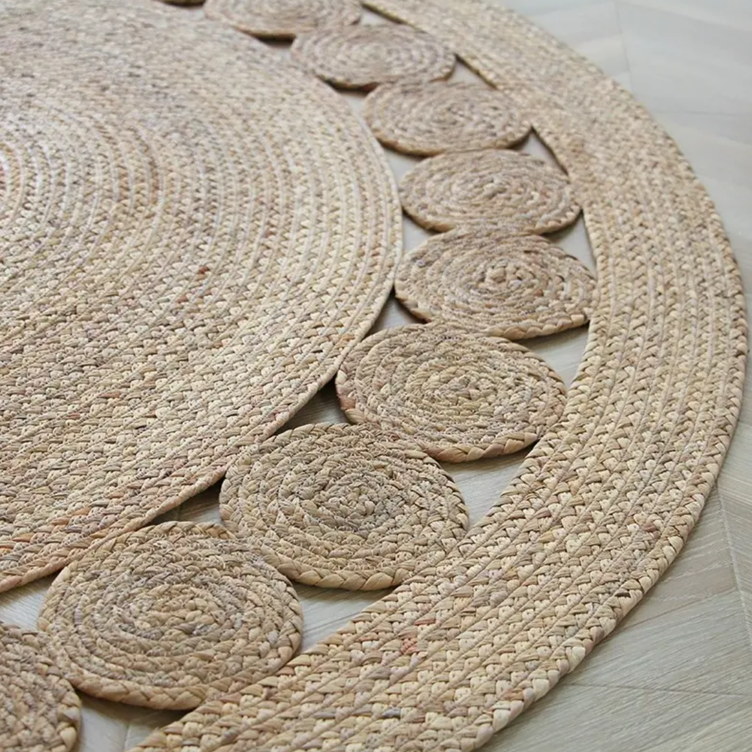Alfombra Redonda De Yute Borde De Circulos y Franja Natural-1