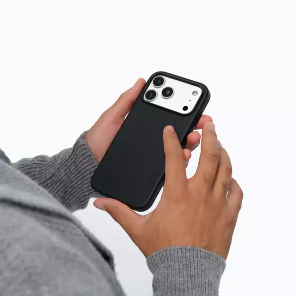 Carcasa MOFT Snap para iPhone 17 Pro Max-2